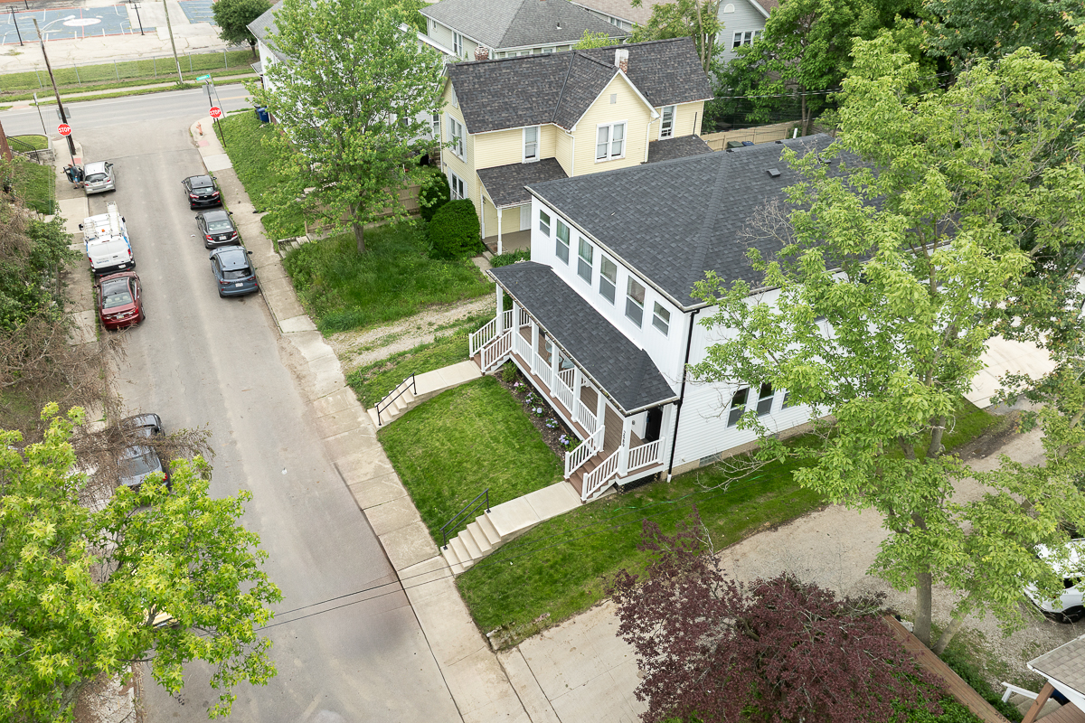 2587-2589 Dayton Ave -1