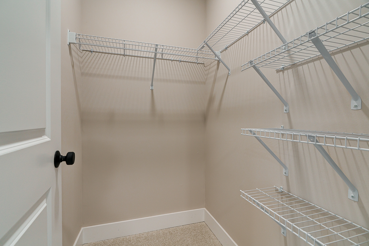 2587-2589 Dayton Ave -35