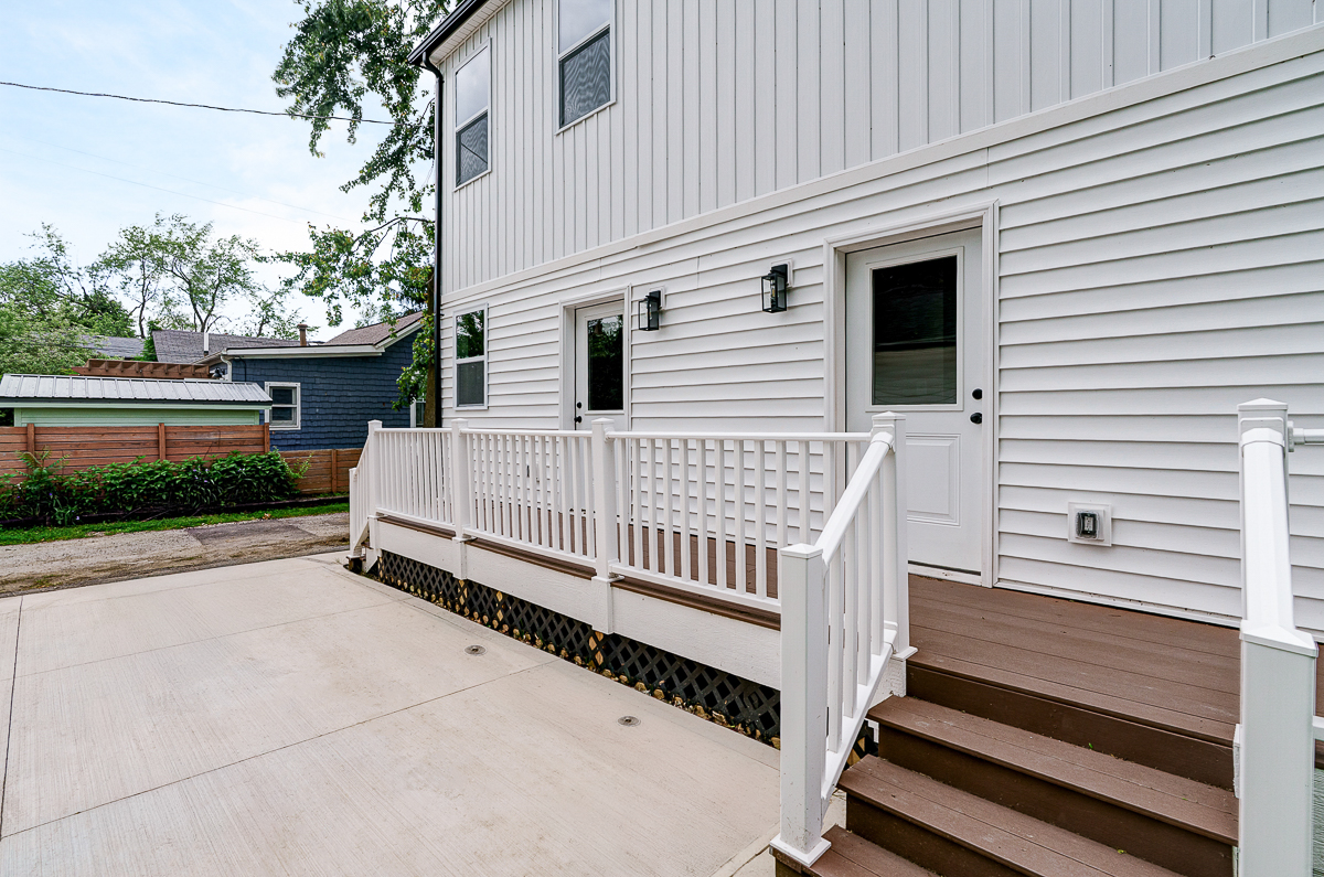 2587-2589 Dayton Ave -41