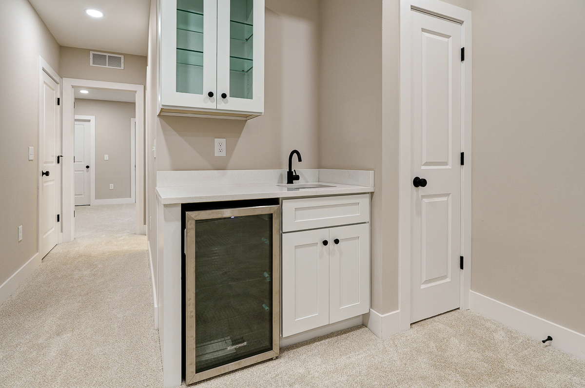 2587-2589 Dayton Ave -45