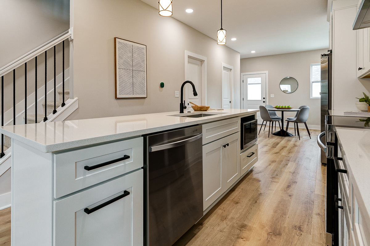 2587-2589 Dayton Ave -56