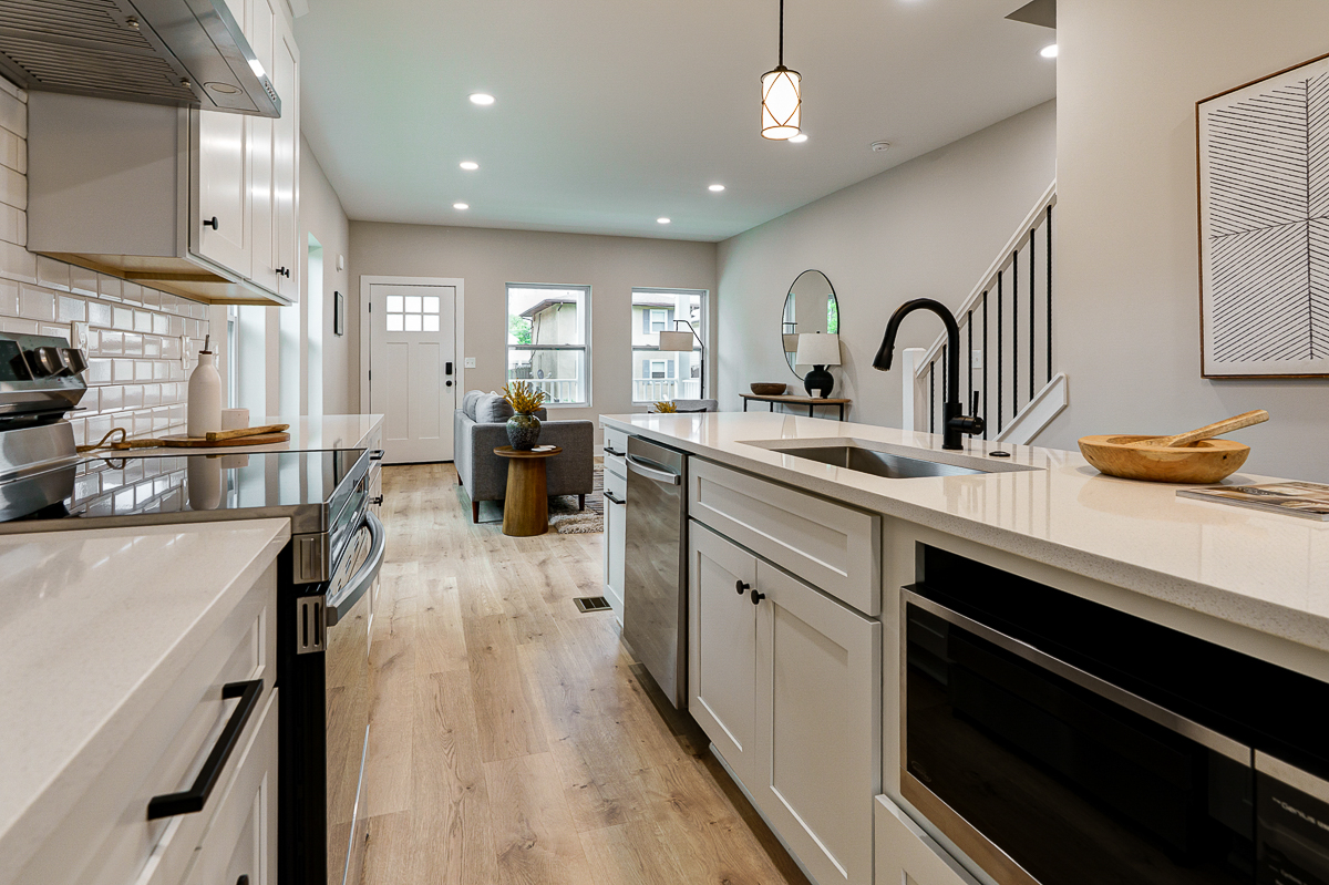 2587-2589 Dayton Ave -57