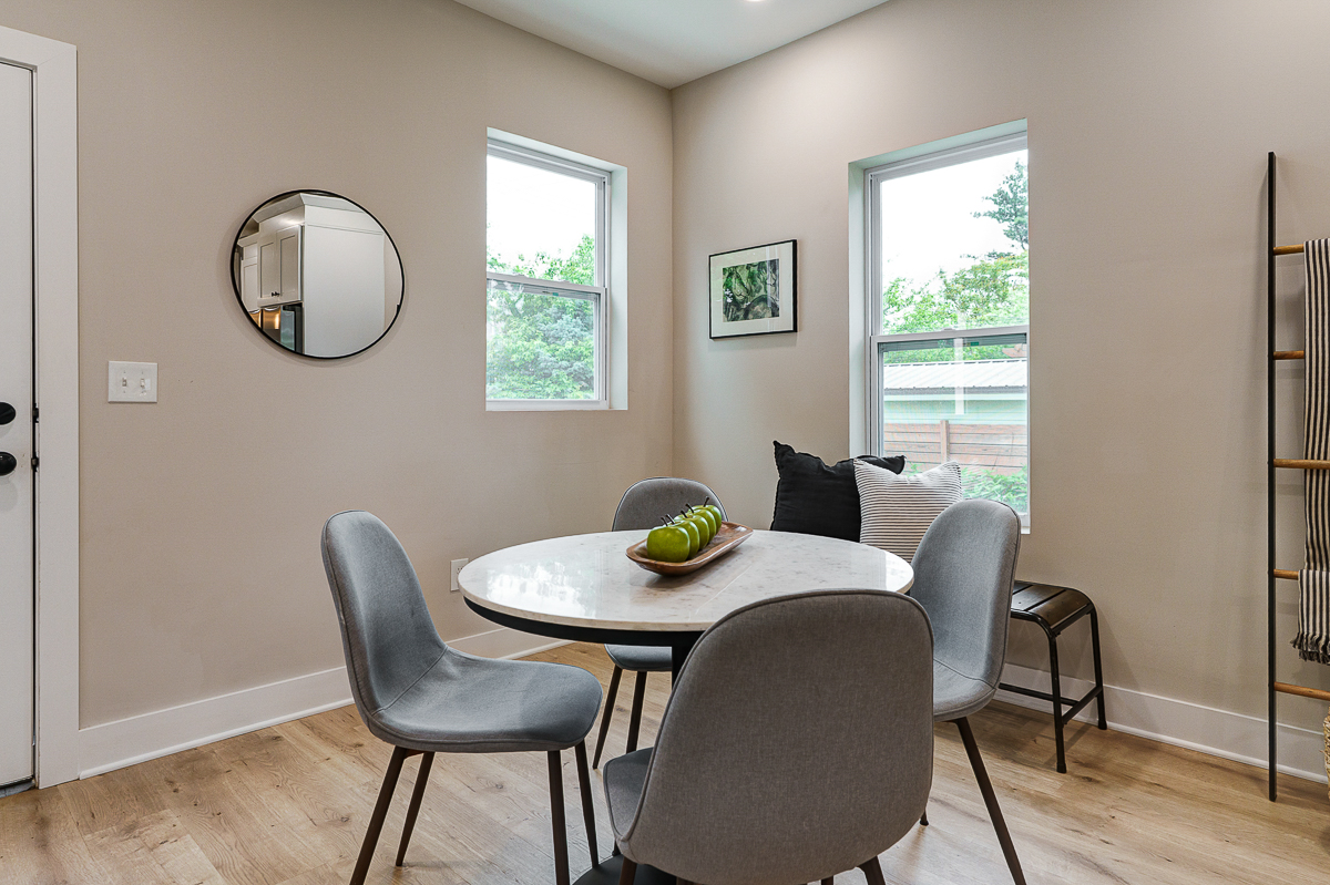 2587-2589 Dayton Ave -59