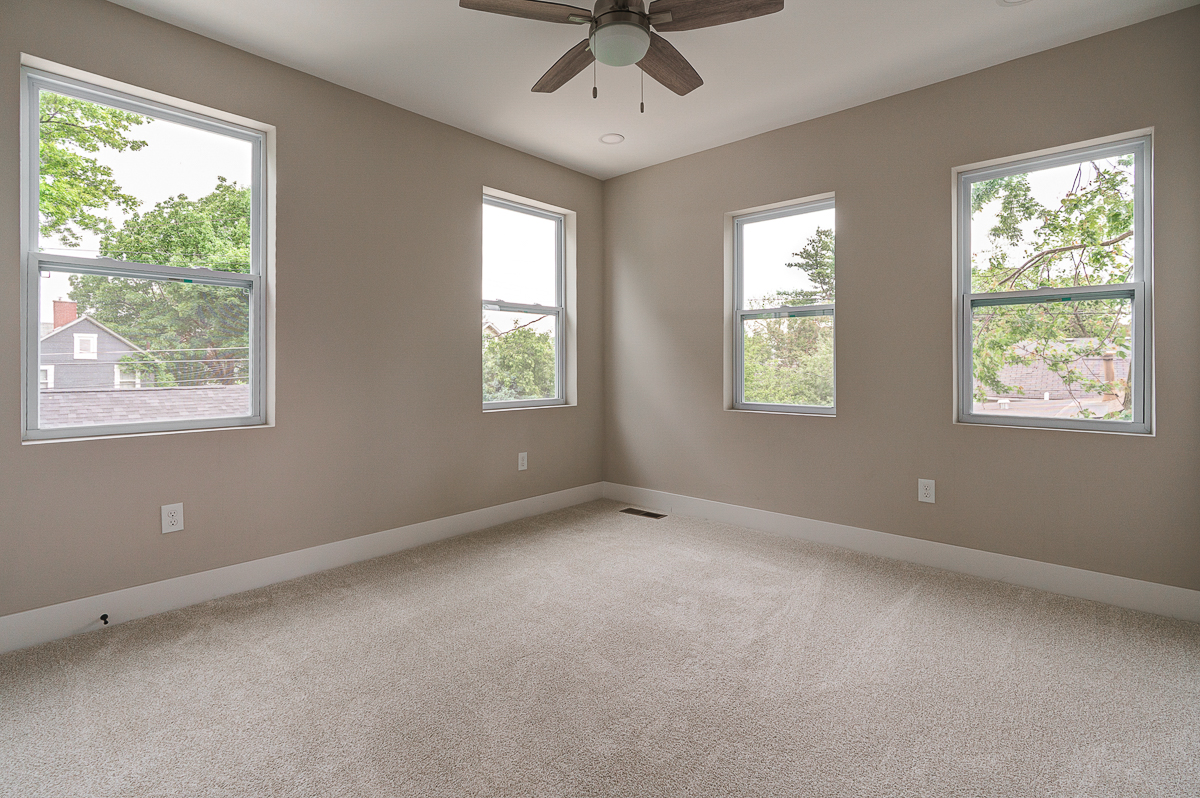 2587-2589 Dayton Ave -61