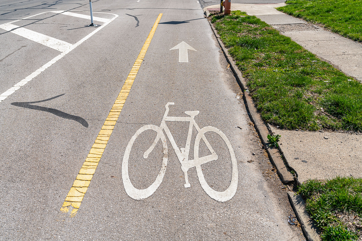 2587-2589 Dayton Ave -75