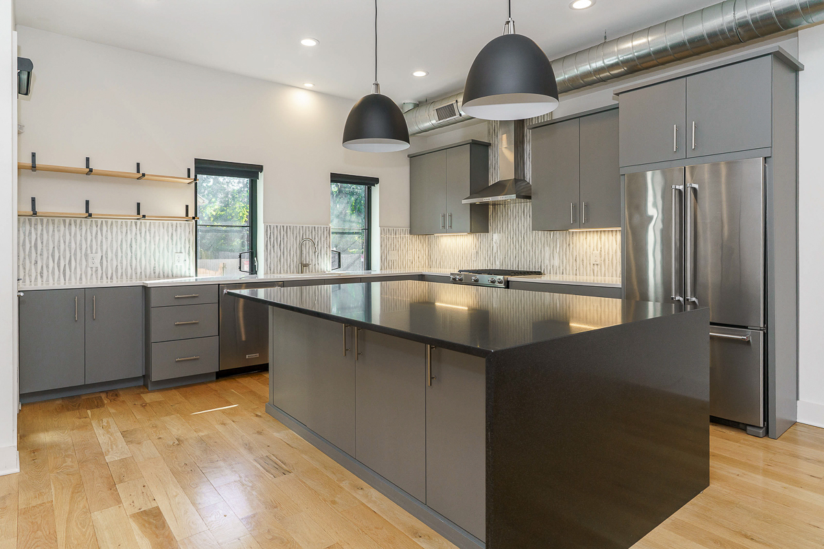 25 w Frankfort St-23