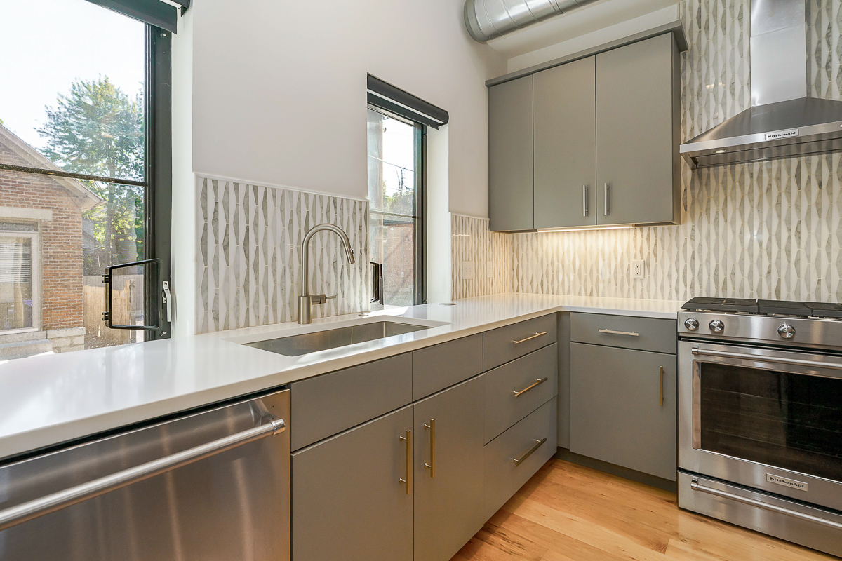 25 w Frankfort St-25