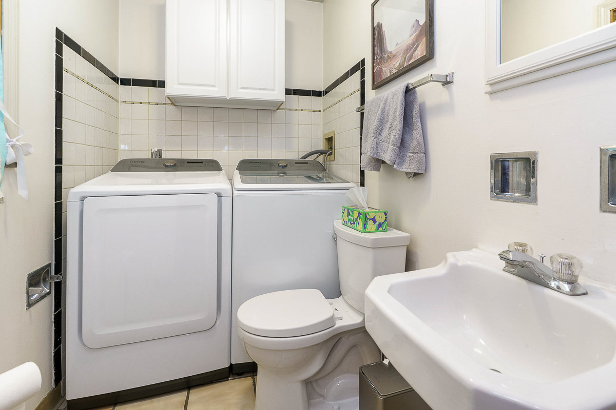 279-281 E Beck St-12