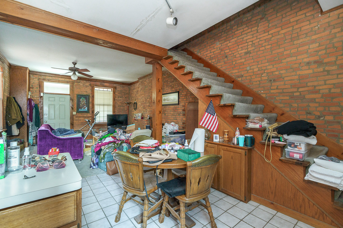 279-281 E Beck St-20