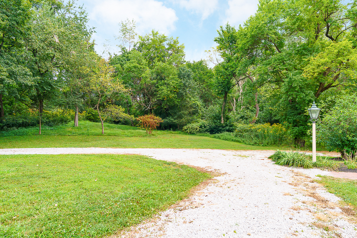 2865 Leitnaker Rd-16