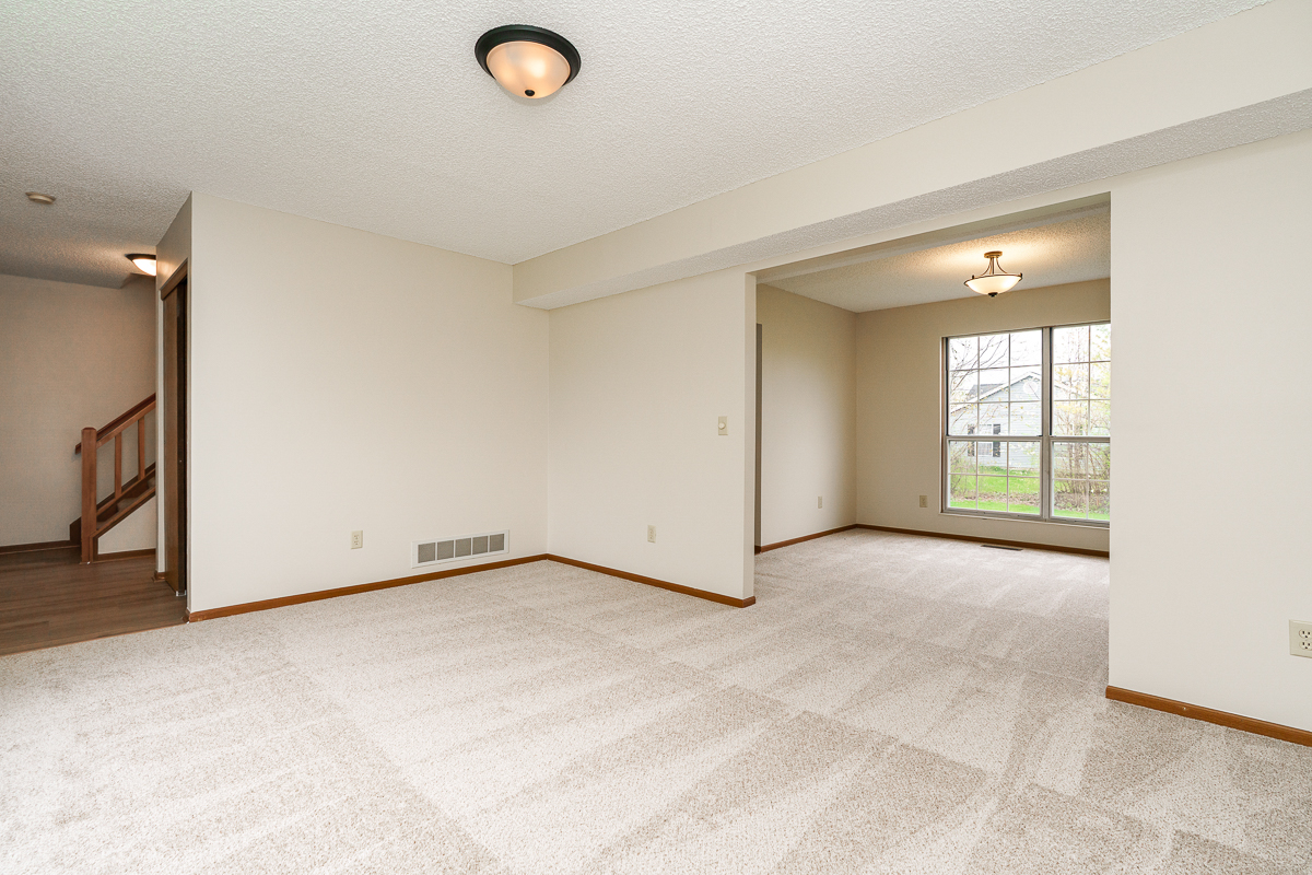 2892 Phoenix ave -21