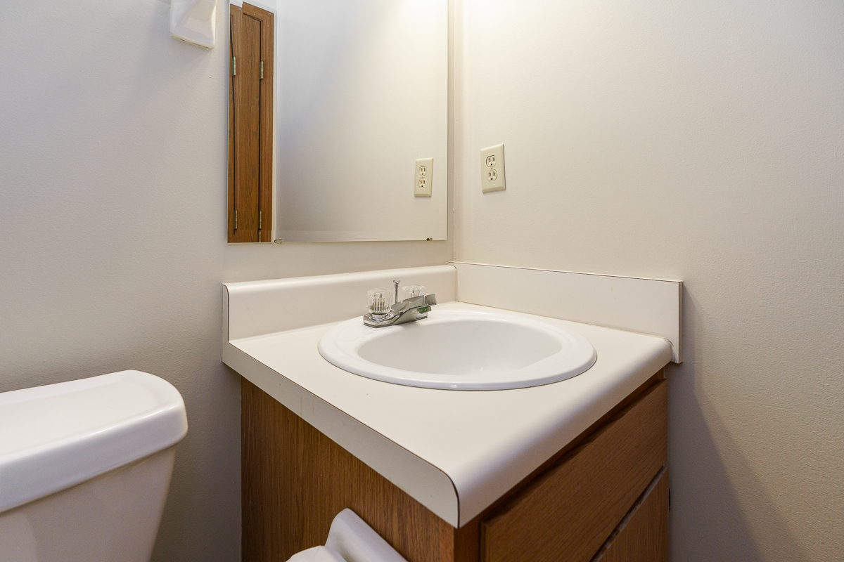 2892 Phoenix ave -22