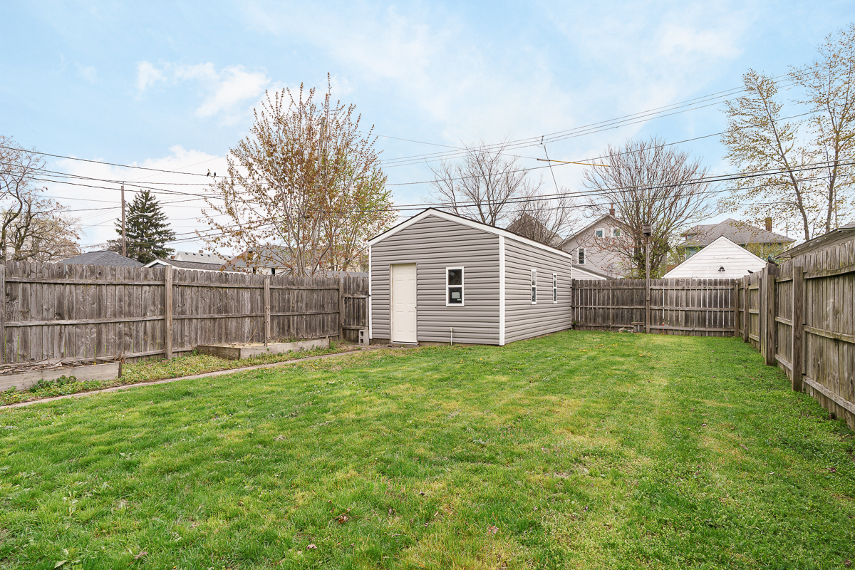 308 s Cypress Ave-13