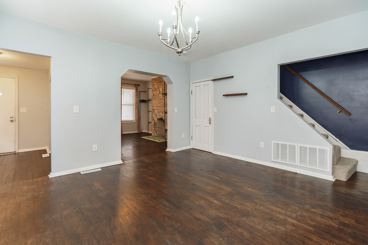 308 s Cypress Ave-23