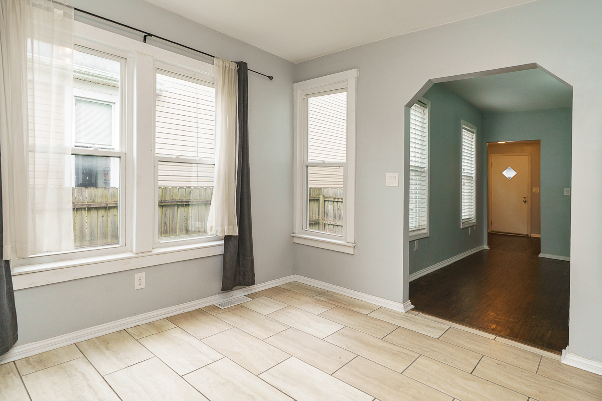 308 s Cypress Ave-26