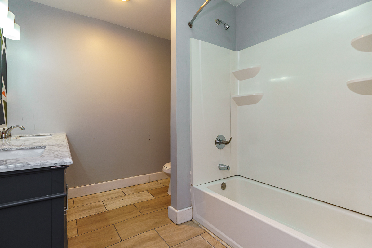 308 s Cypress Ave-29