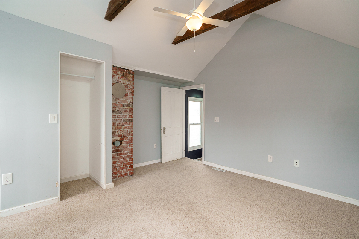 308 s Cypress Ave-32