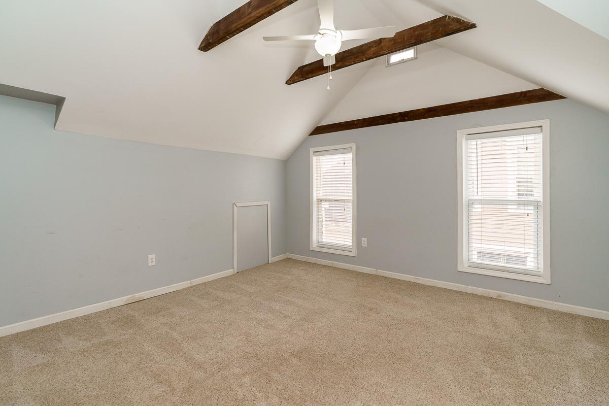 308 s Cypress Ave-33