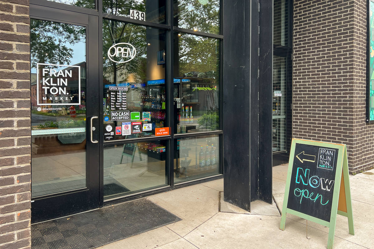 308 s Cypress Ave-40