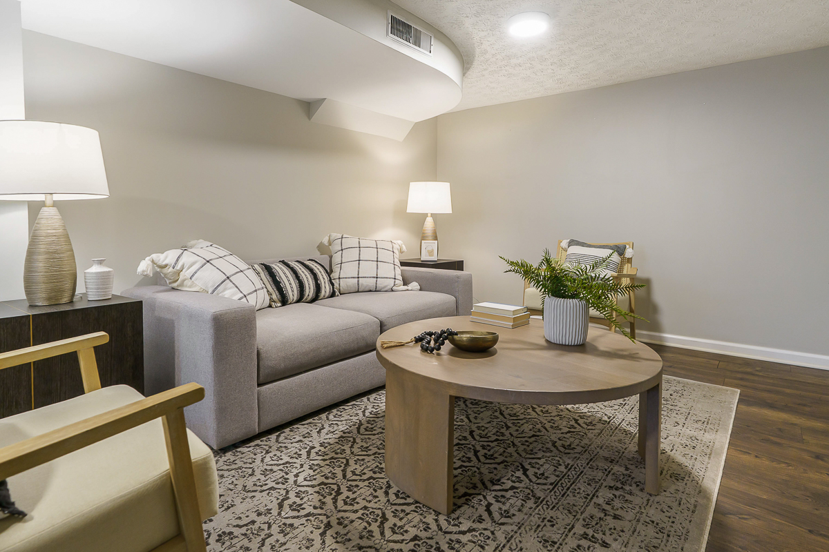 308 N Stanwood Rd-13