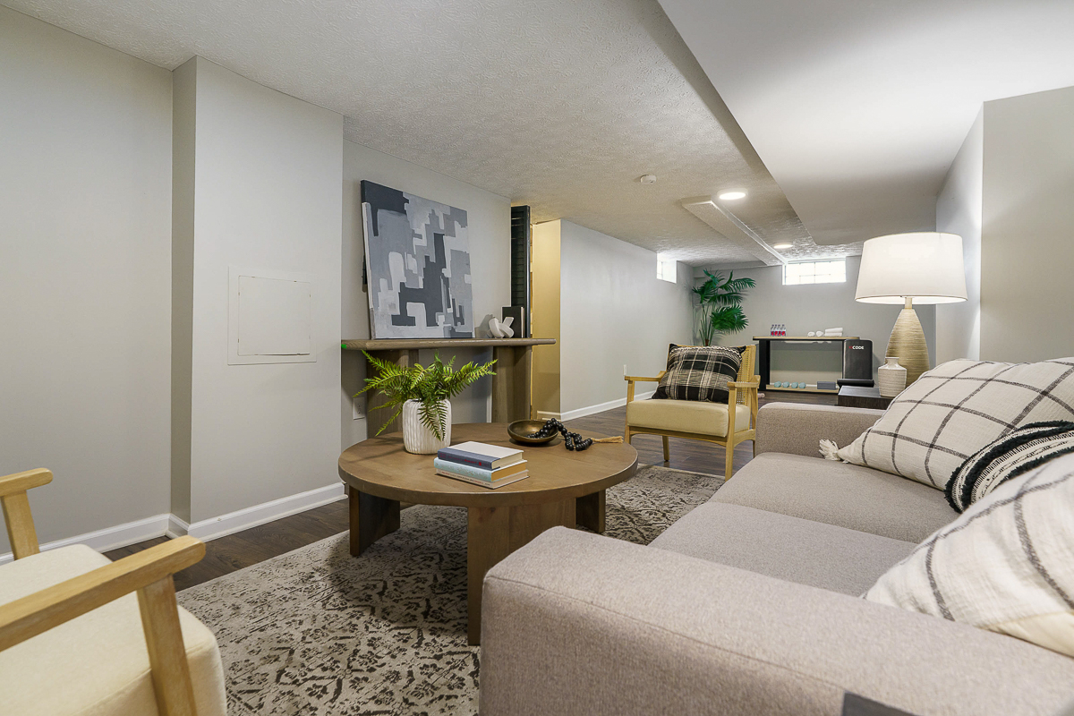 308 N Stanwood Rd-14