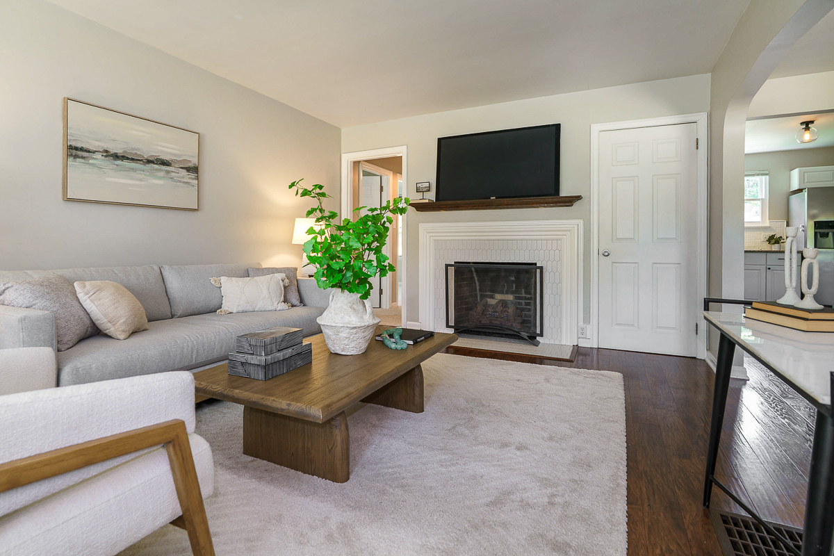 308 N Stanwood Rd-20