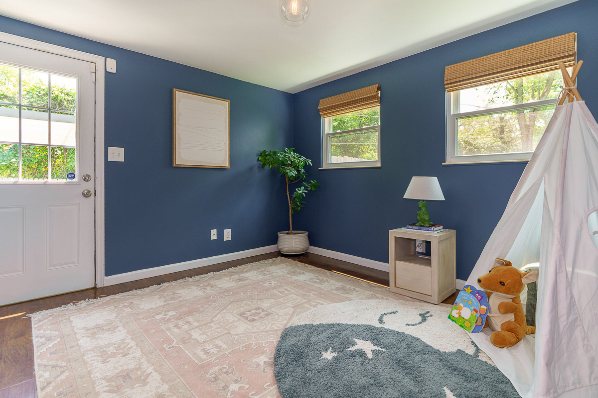 308 N Stanwood Rd-33