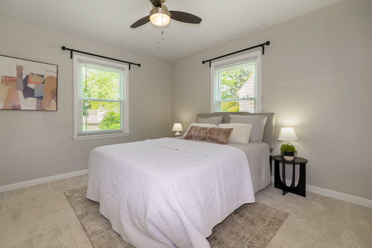 308 N Stanwood Rd-36