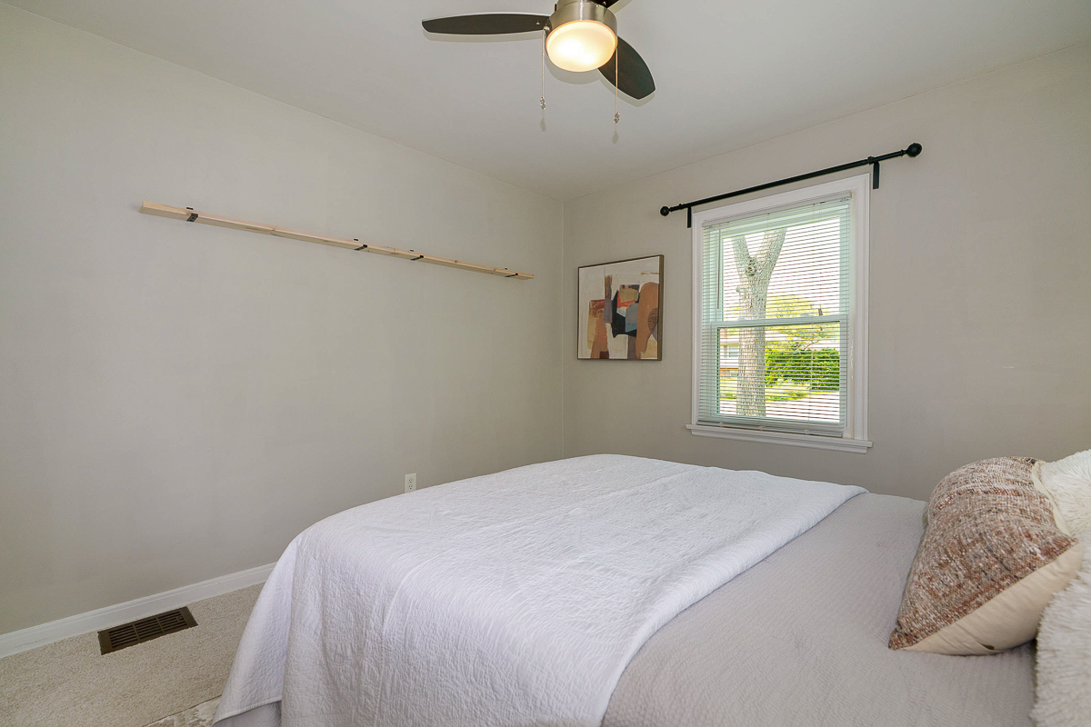 308 N Stanwood Rd-37