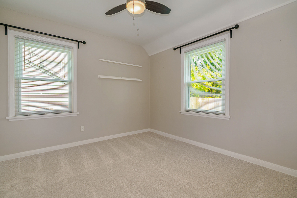 308 N Stanwood Rd-38