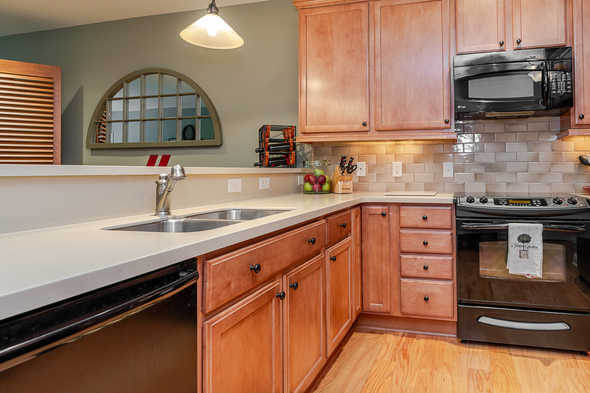 3175 Tremont Rd #611-13