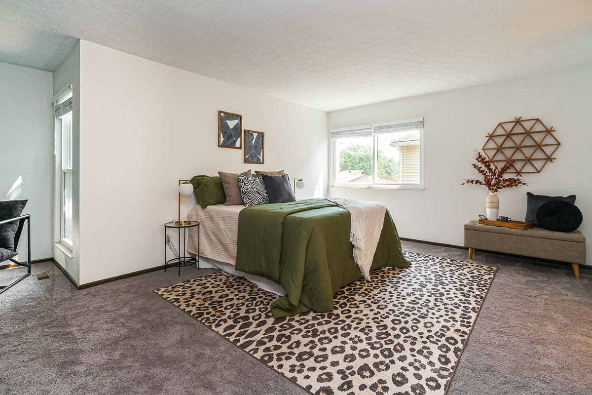 324 Meadowside Court-26