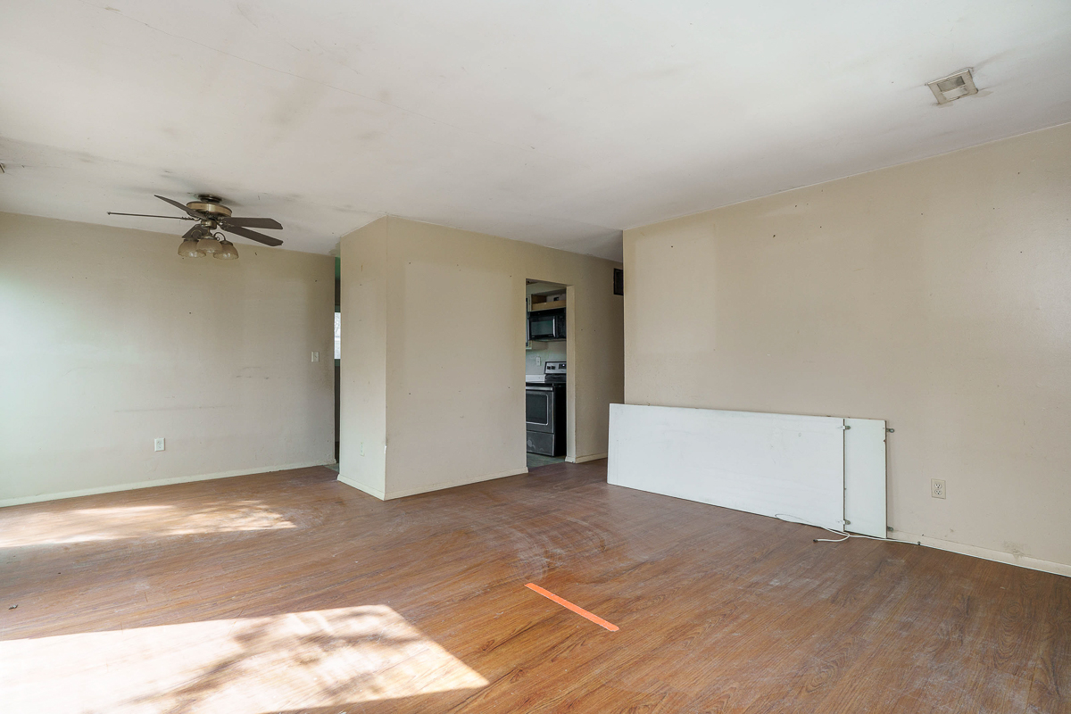 3295 Mary Ave-19