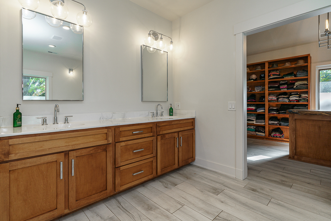 336 s Columbia Ave-111