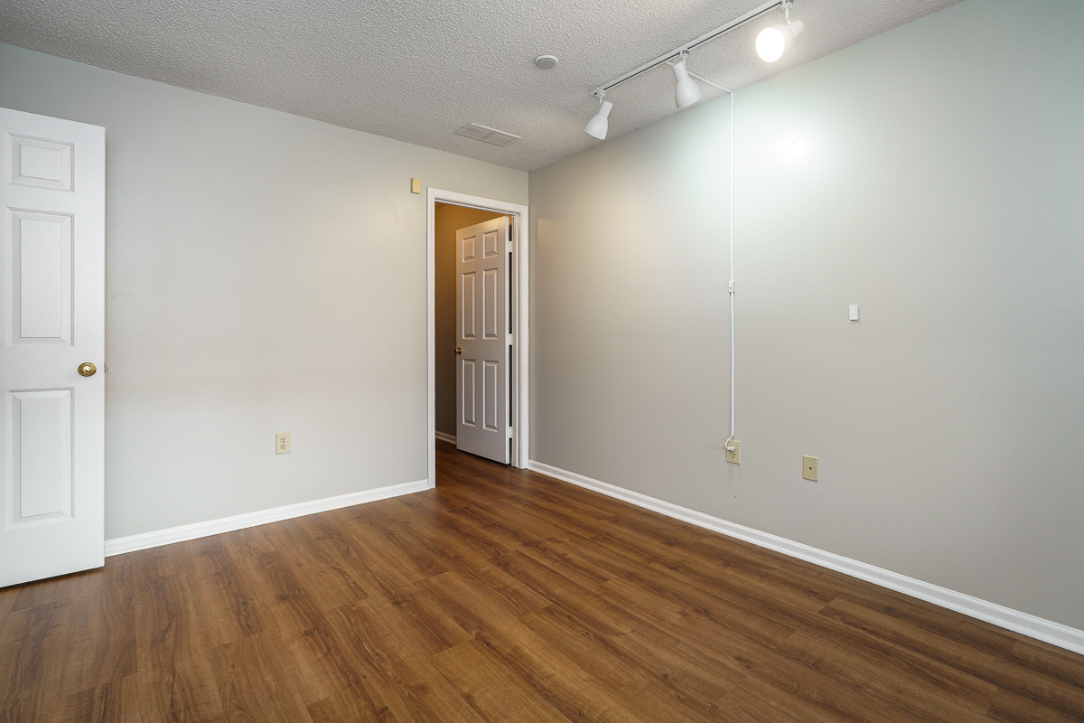 35 Buttles Unit C-20