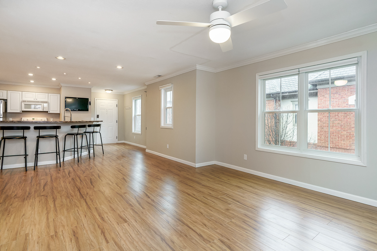 36 W Russell St-13