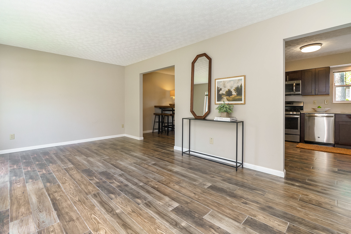 3706 Whitworth Way-11