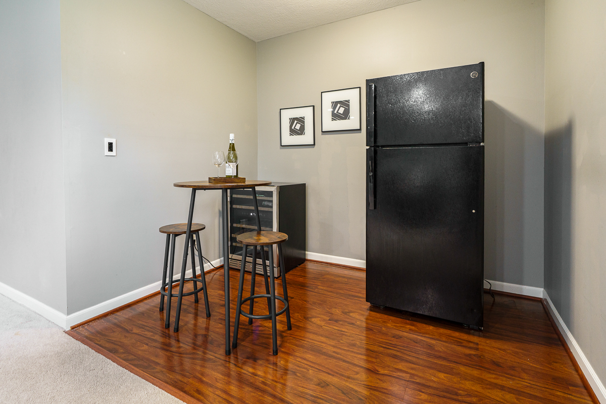 3798 Pine Bank Dr-11