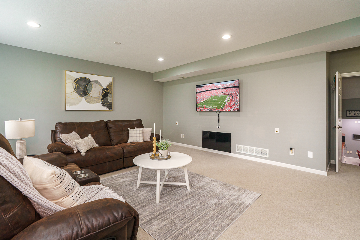 3798 Pine Bank Dr-13