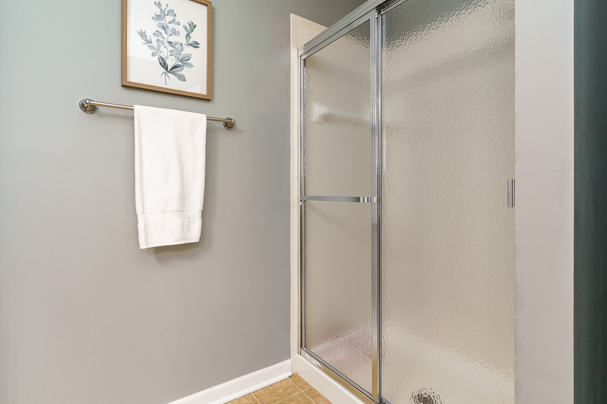 3798 Pine Bank Dr-53