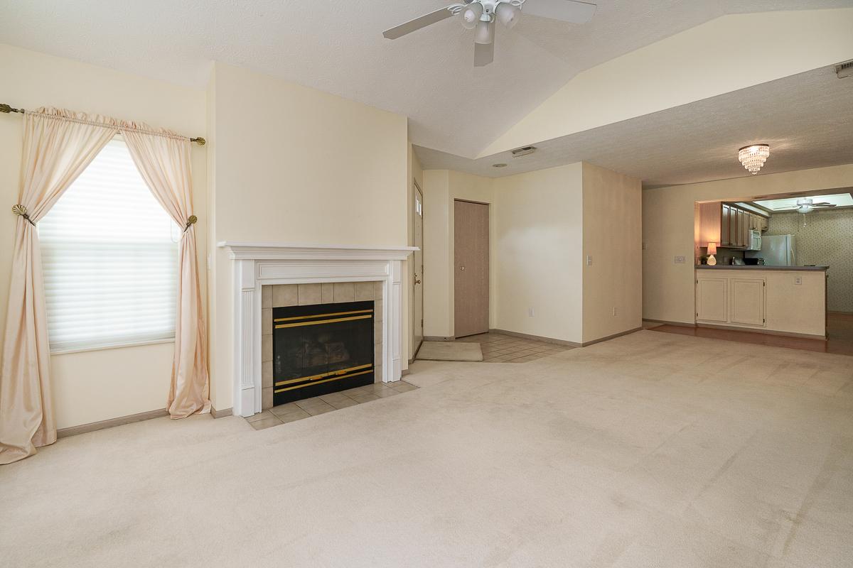 3832 Falls Circle Dr-11