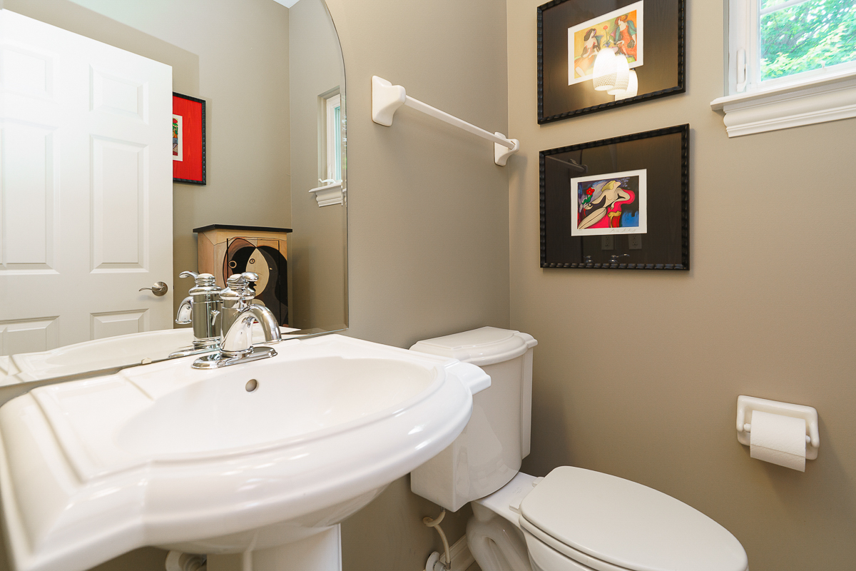 3836 Bentworth Ln-35