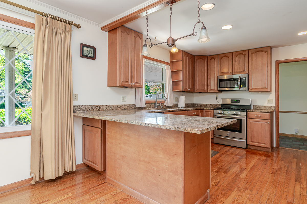 3920 Overdale Drive-16