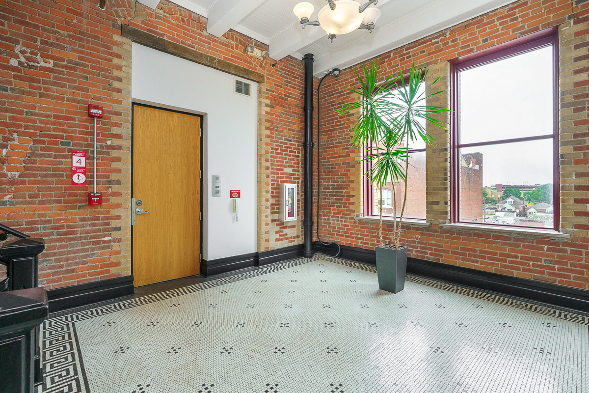 150 E Main St #405-10