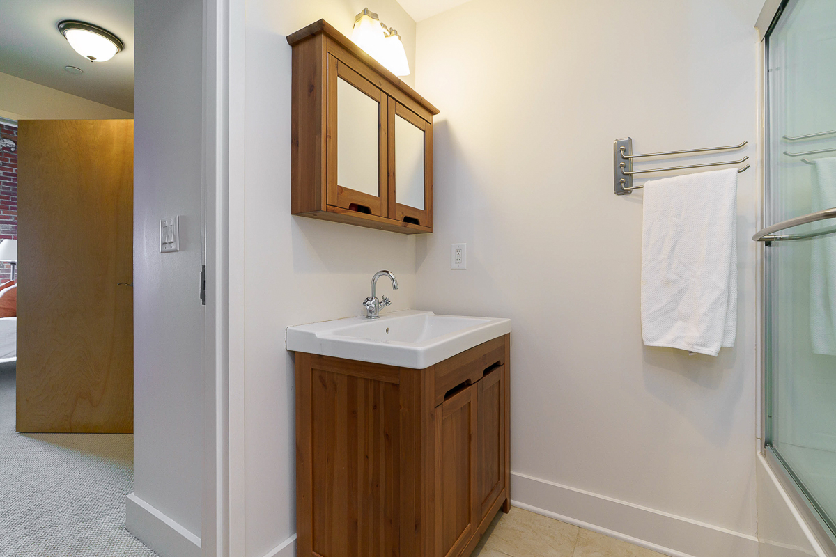 150 E Main St #405-25