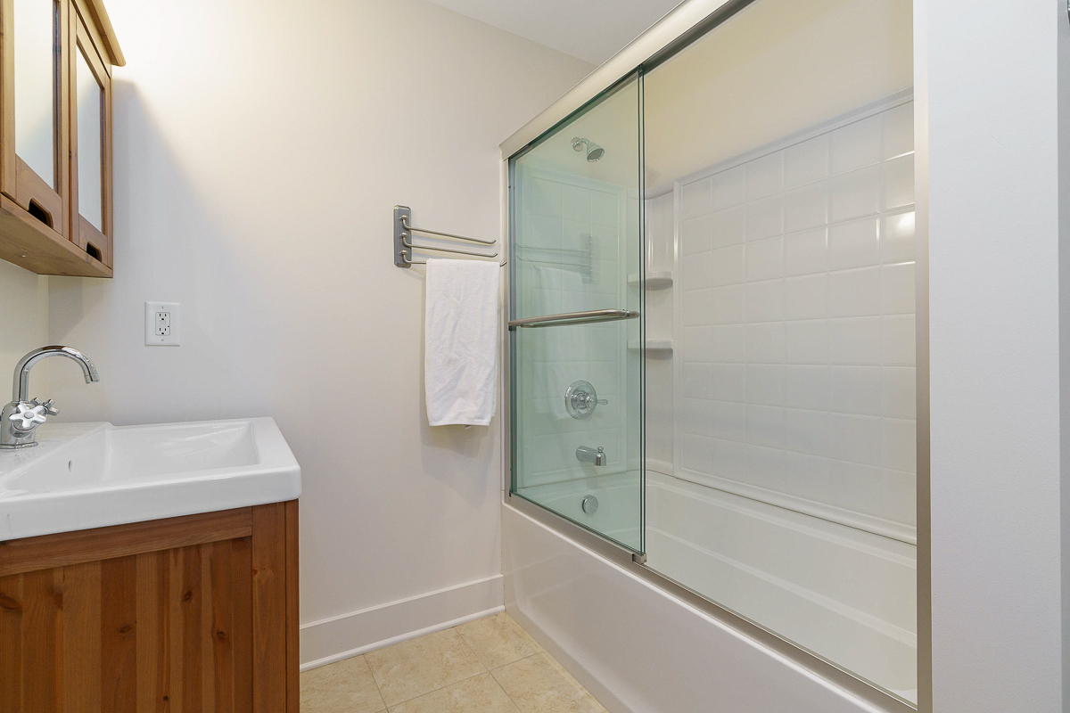 150 E Main St #405-26