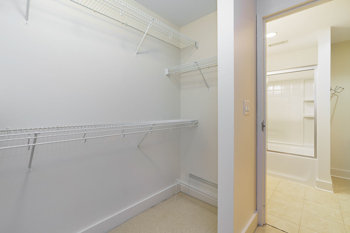 150 E Main St #405-28