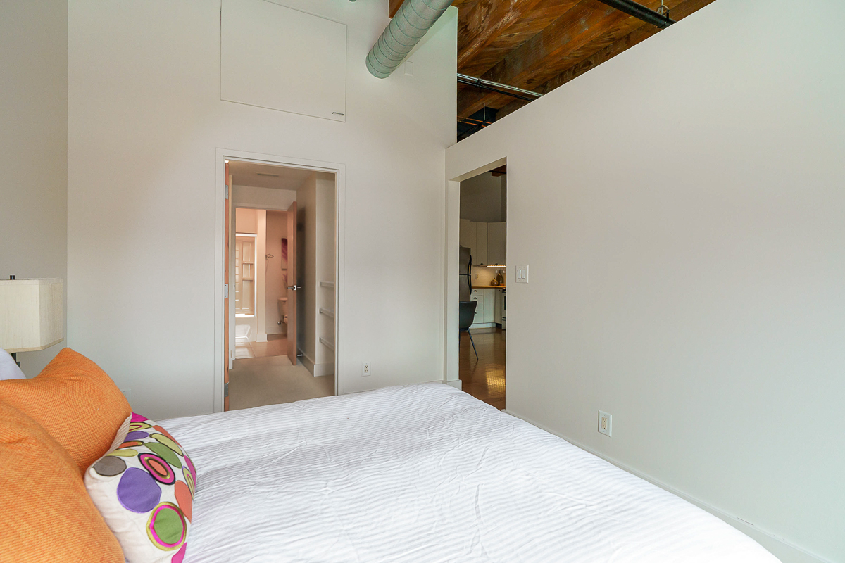 150 E Main St #405-32