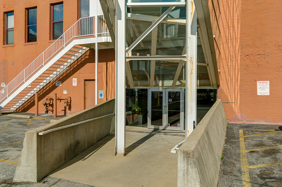 150 E Main St #405-6