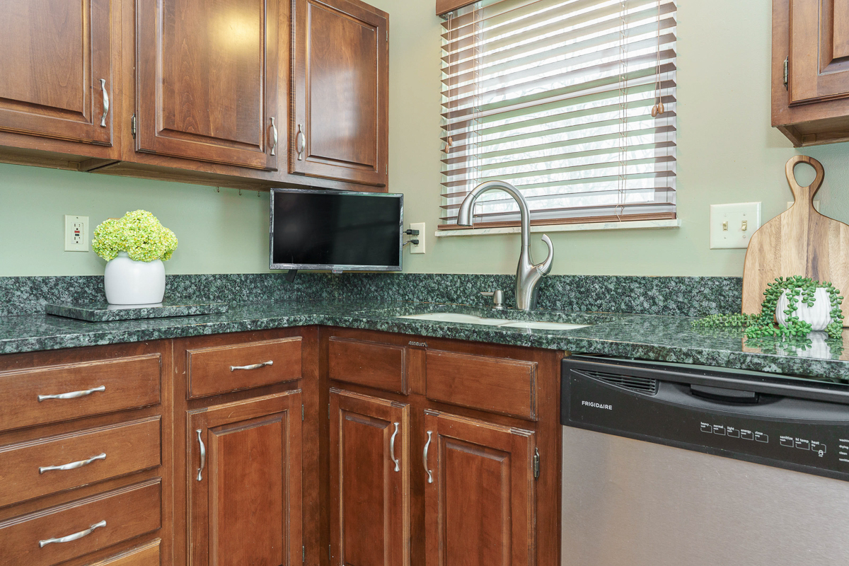 4182 Berryfield Dr-16